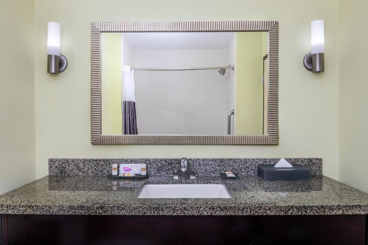La Quinta By Wyndham Hinesville - Fort Stewart Eksteriør billede